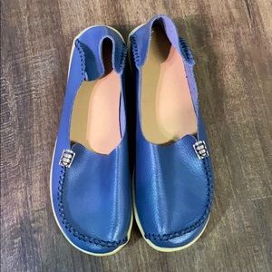 Navy leather shoes